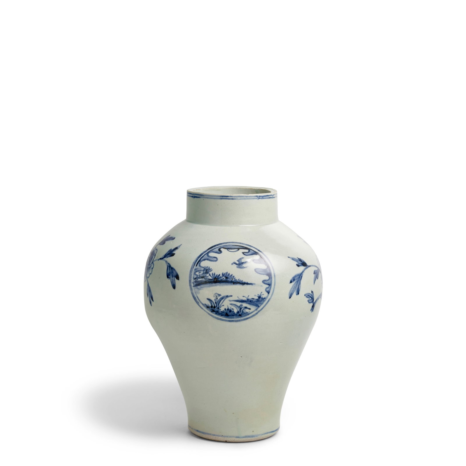 A LARGE AND FINE PORCELAIN JAR Joseon dynasty (1392-1897), 18th/19th century (1 of 1)