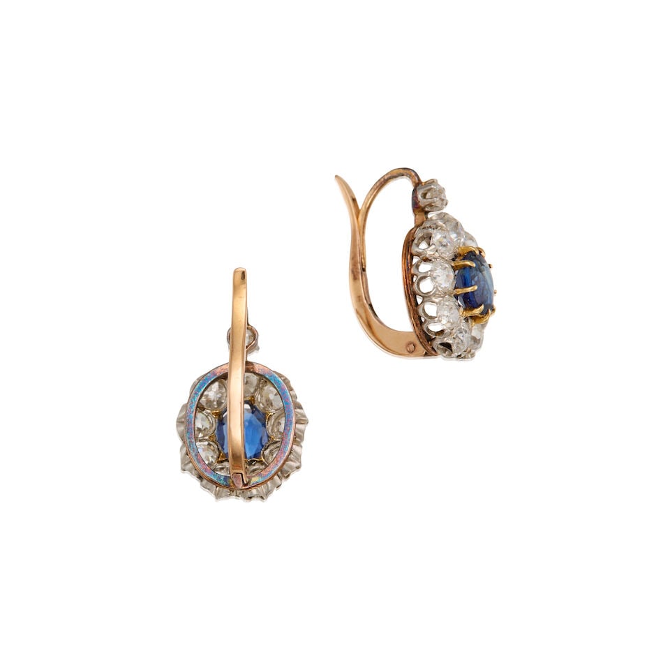 A PAIR OF ANTIQUE SAPPHIRE AND DIAMOND EARRINGS - 4