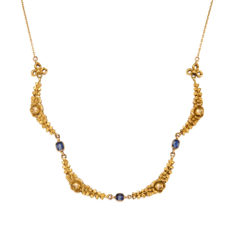 AN ANTIQUE 14K YELLOW GOLD AND SAPPHIRE NECKLACE