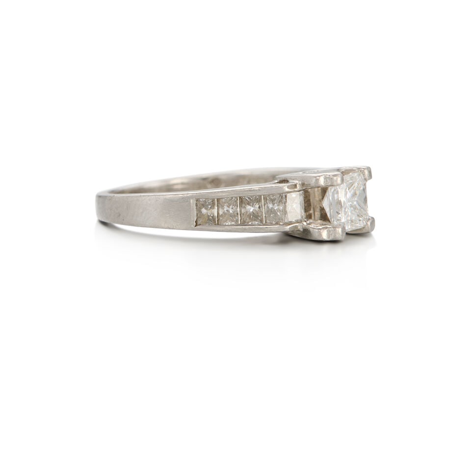PLATINUM AND DIAMOND RING - 2