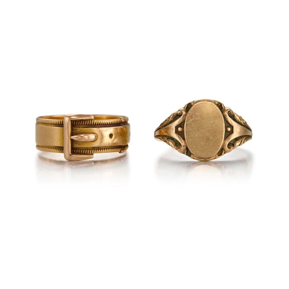 A SET OF TWO GOLD ANTIQUE RINGS (1 of 2)