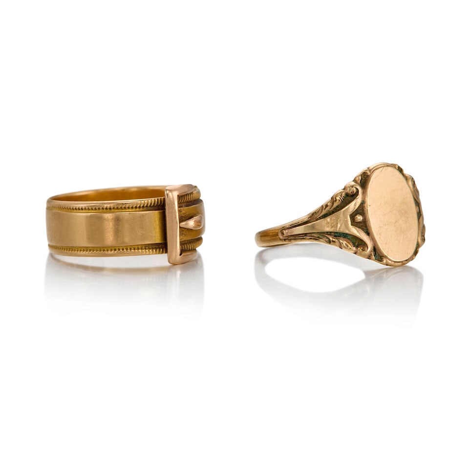 A SET OF TWO GOLD ANTIQUE RINGS - 2
