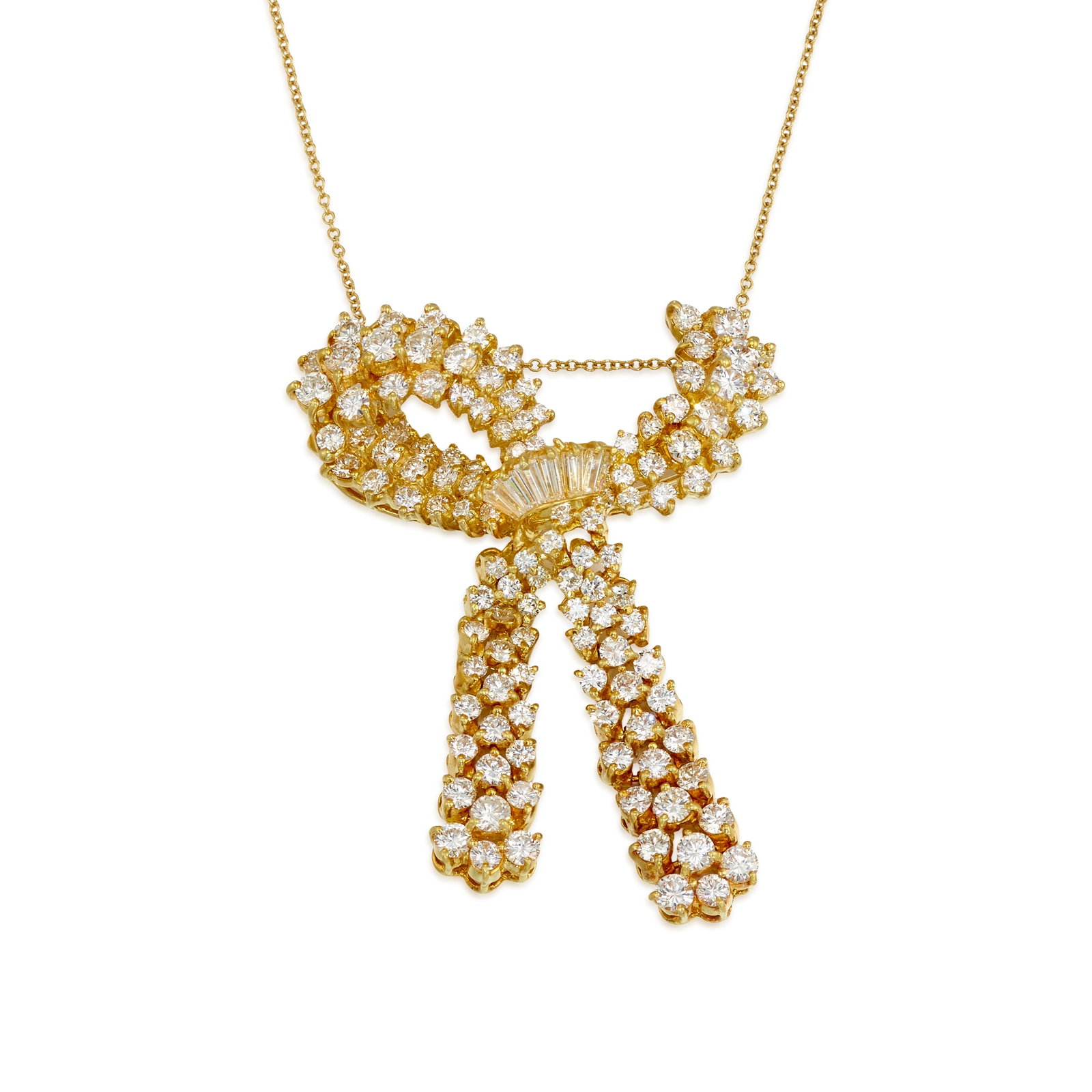 AN 18K GOLD AND DIAMOND PENDANT/BROOCH NECKLACE: AN 18K GOLD AND DIAMOND PENDANT/BROOCH NECKLACE Of ribbon design, comprising round brilliant, tapered-baguette and baguette-cut diamonds, suspended from an oval link chain; estimated total diamond wei