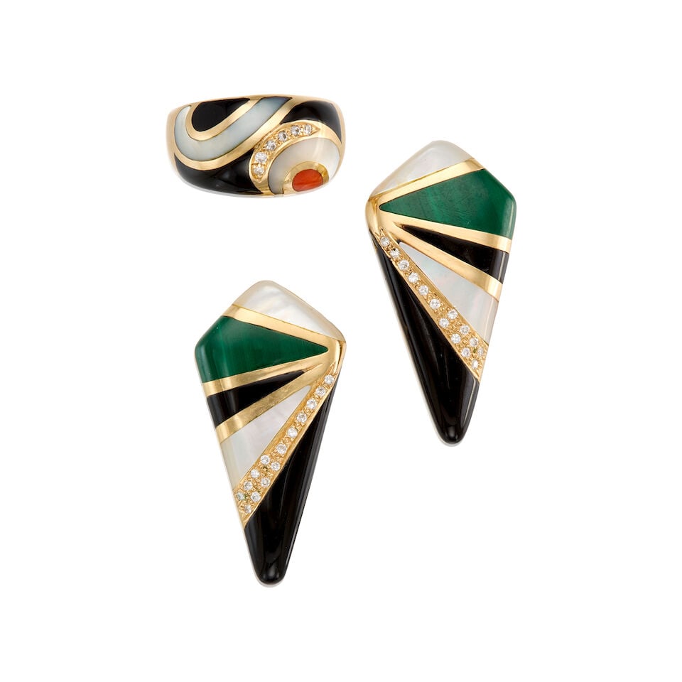 14K YELLOW GOLD AND GEMSET RING AND EARRING SET: 14K YELLOW GOLD AND GEMSET RING AND EARRING SET • A 14K yellow gold ring with mother of pearl, coral, and onyx in various shapes and sizes, with six round shaped diamonds weighing approximately