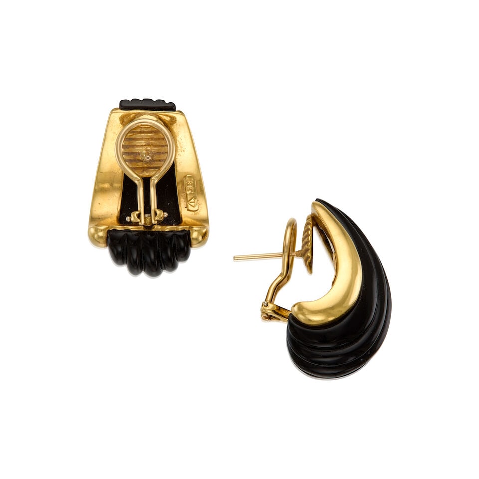 GOLD AND ONYX EARRINGS - 2