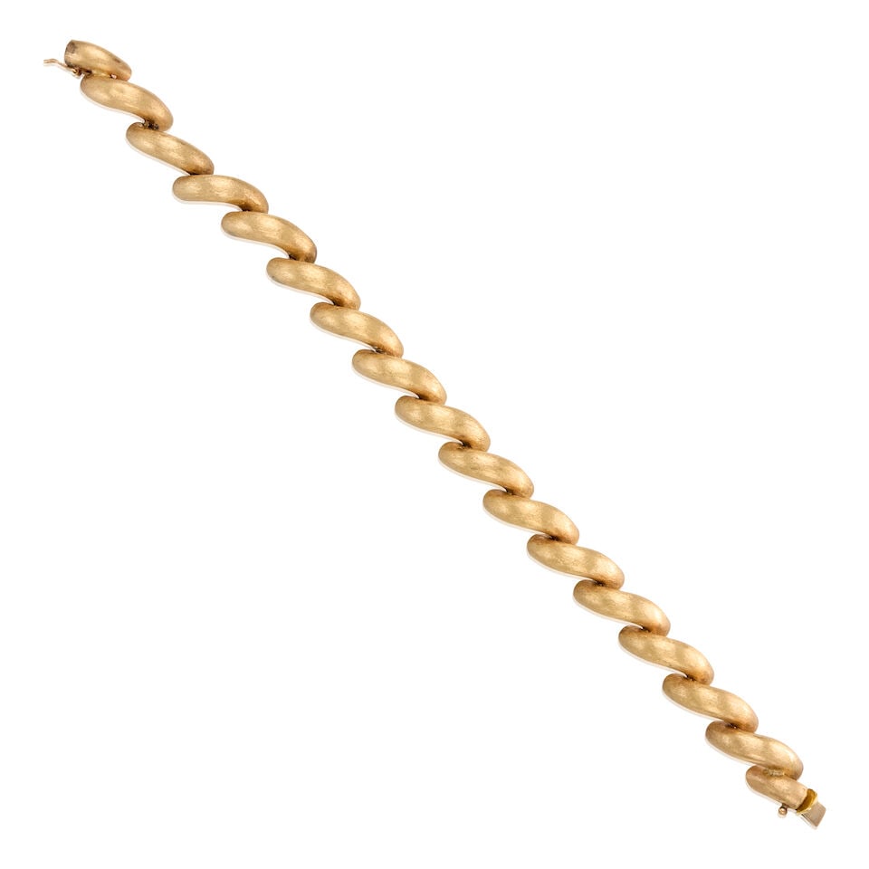 14K YELLOW GOLD LINK BRACELET: 14K YELLOW GOLD LINK BRACELET • Length 7 1/2 in. • Estimated gross weight: 28.0 grams Footnotes: OVERALL CONDITION: good Metal purity stamped and tested with XRF (x-ray fluorescence) for