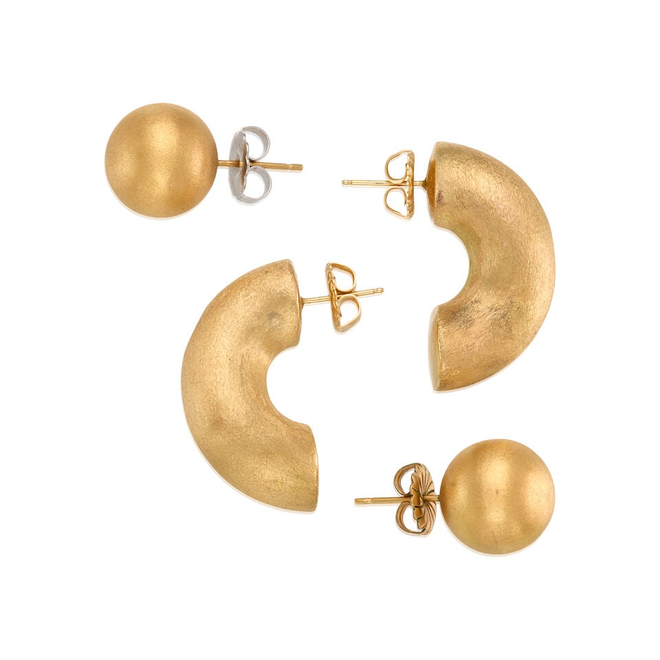 TWO PAIRS OF GOLD EARRINGS - 2