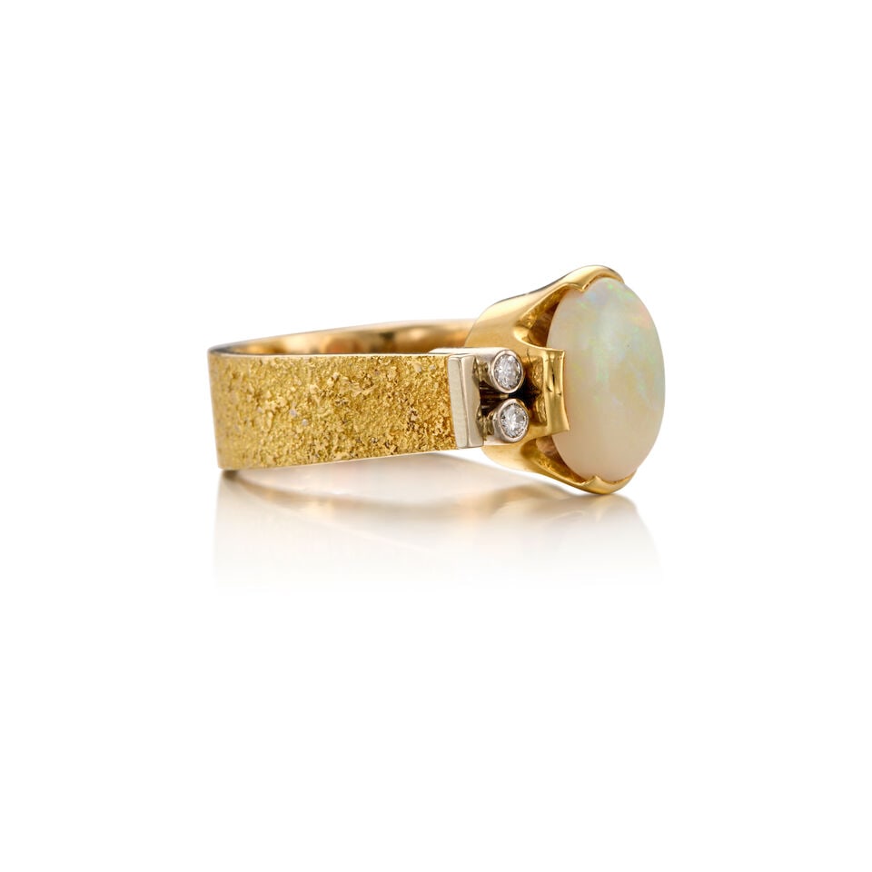 BICOLORED GOLD, OPAL AND DIAMOND RING - 2