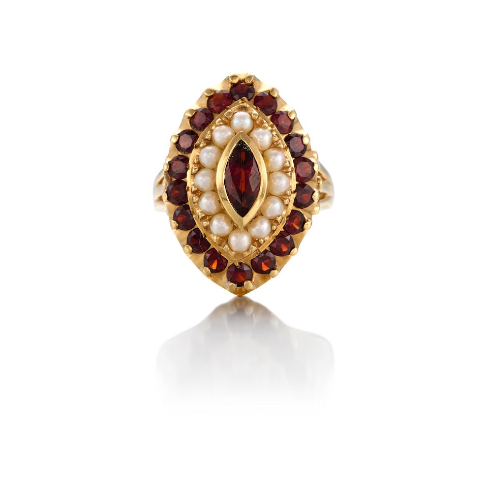 14K GOLD, GARNET AND CULTURED PEARL RING (1 of 2)