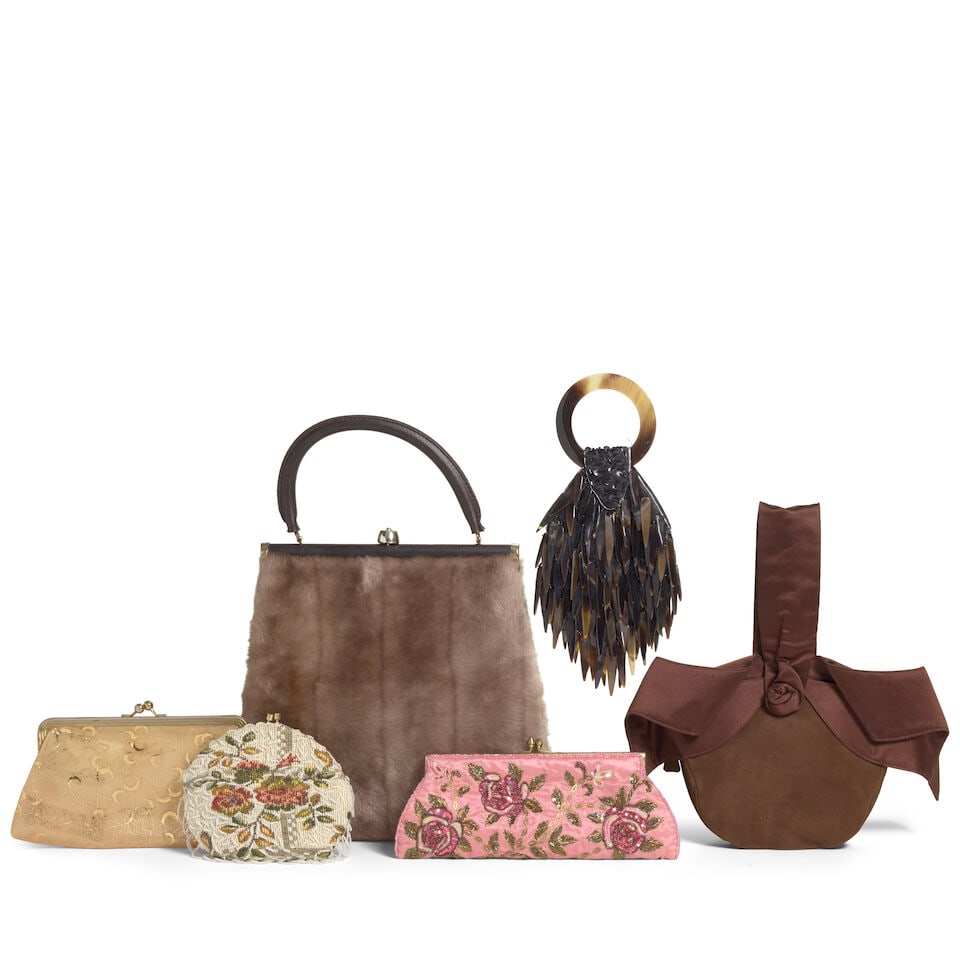 A GROUP OF VINTAGE HANDBAGS (1 of 1)
