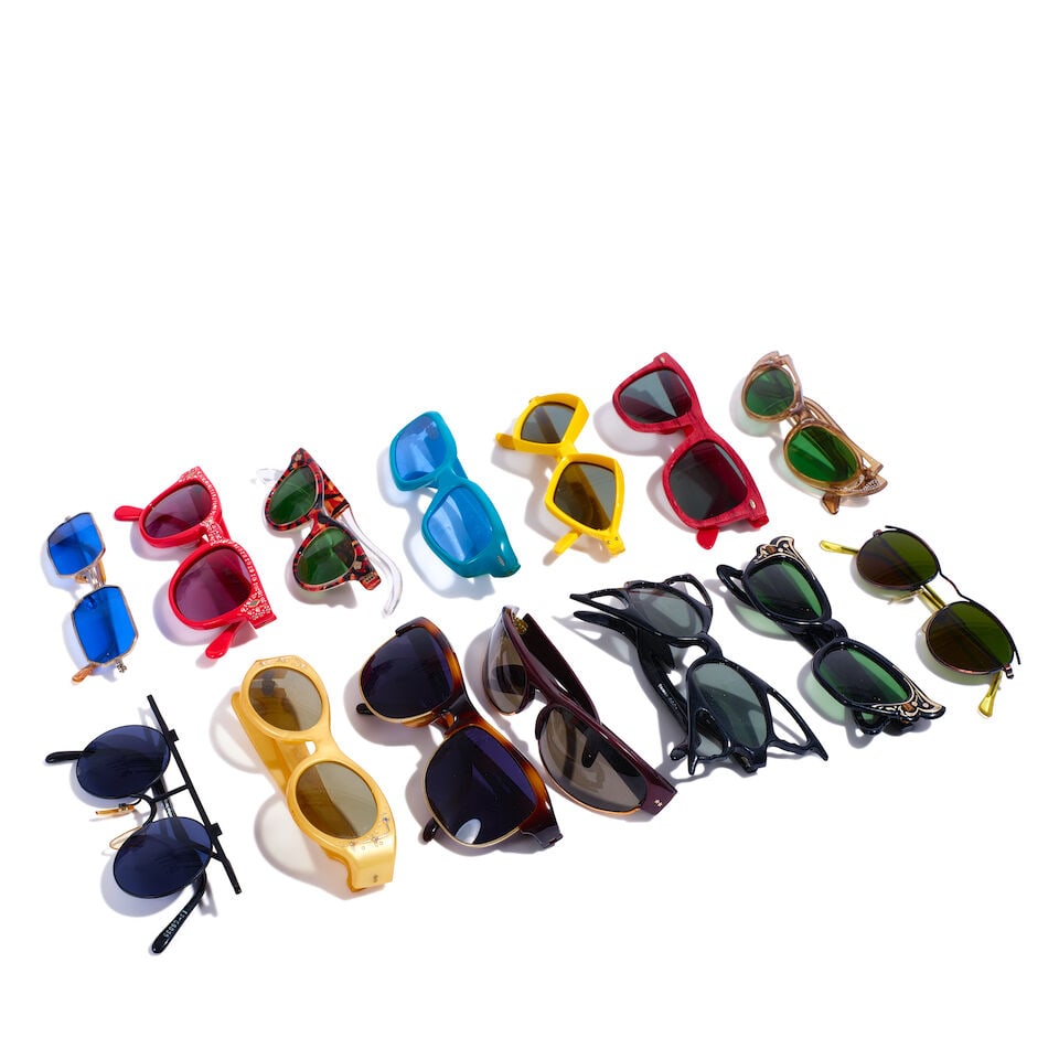 A PAIR OF ISSEY MIYAKE IM-101 SUNGLASSES AND A PAIR OF DOSCAR ITALY SUNGLASSES (1 of 2)