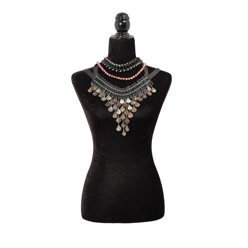 A GROUP OF STAGE-WORN VINTAGE COSTUME NECKLACES 1980s (1 of 2)