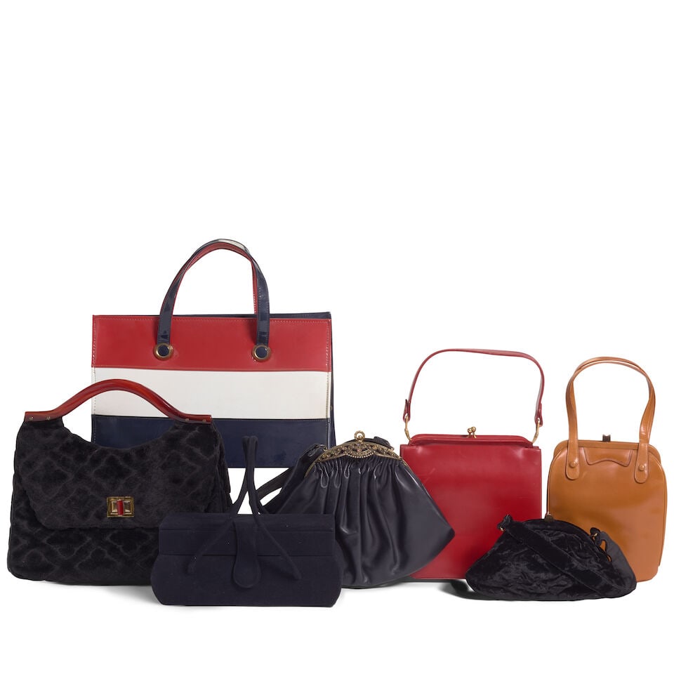 A GROUP OF VINTAGE HANDBAGS (1 of 1)