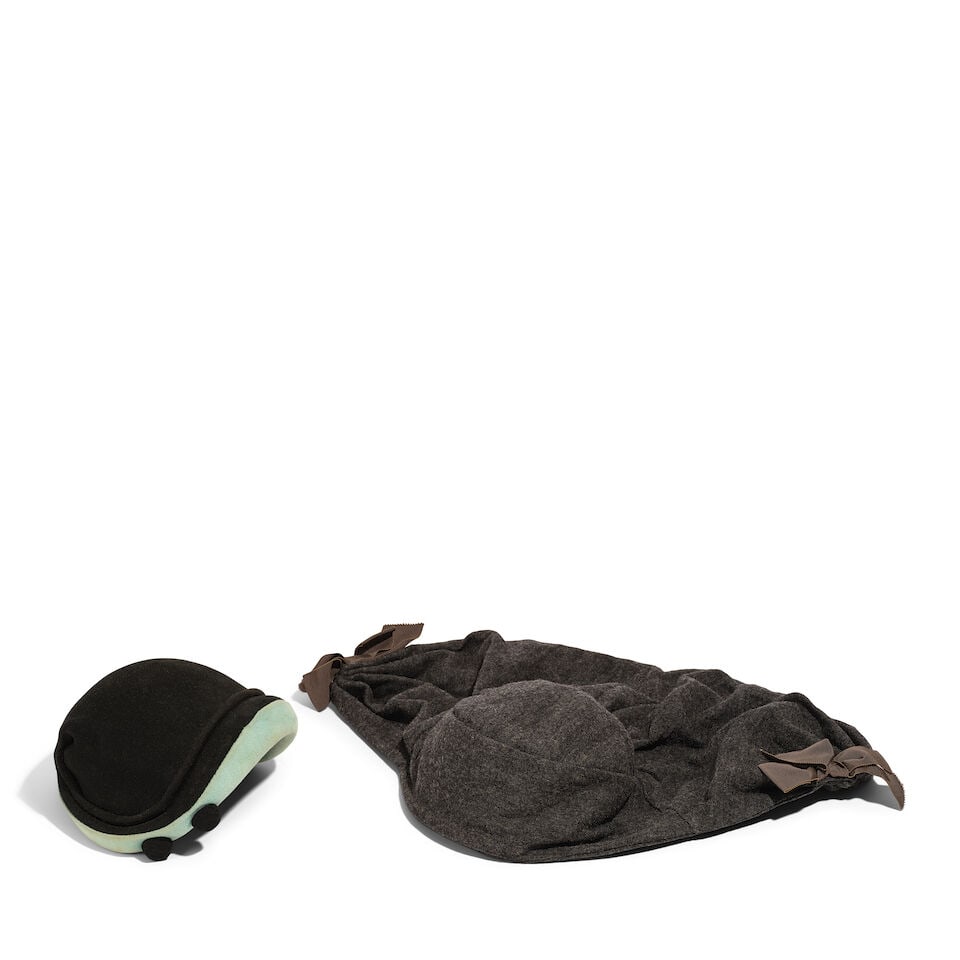 A GROUP OF ANIMAL PRINT AND VINTAGE FELT AND WOOL HATS - 2