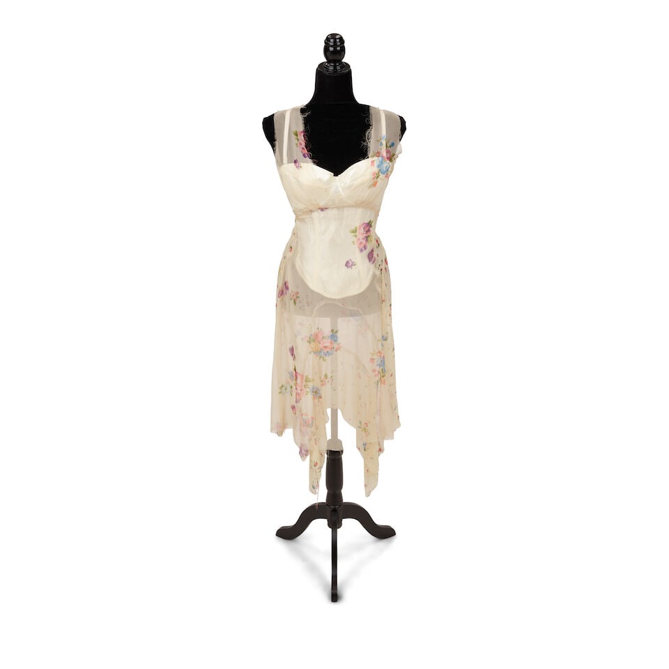 A DOLCE & GABBANA WHITE FEATHER TRIM MINISKIRT SUIT Domenico Dolce and Stefano Gabbana, Spring/S... - 2