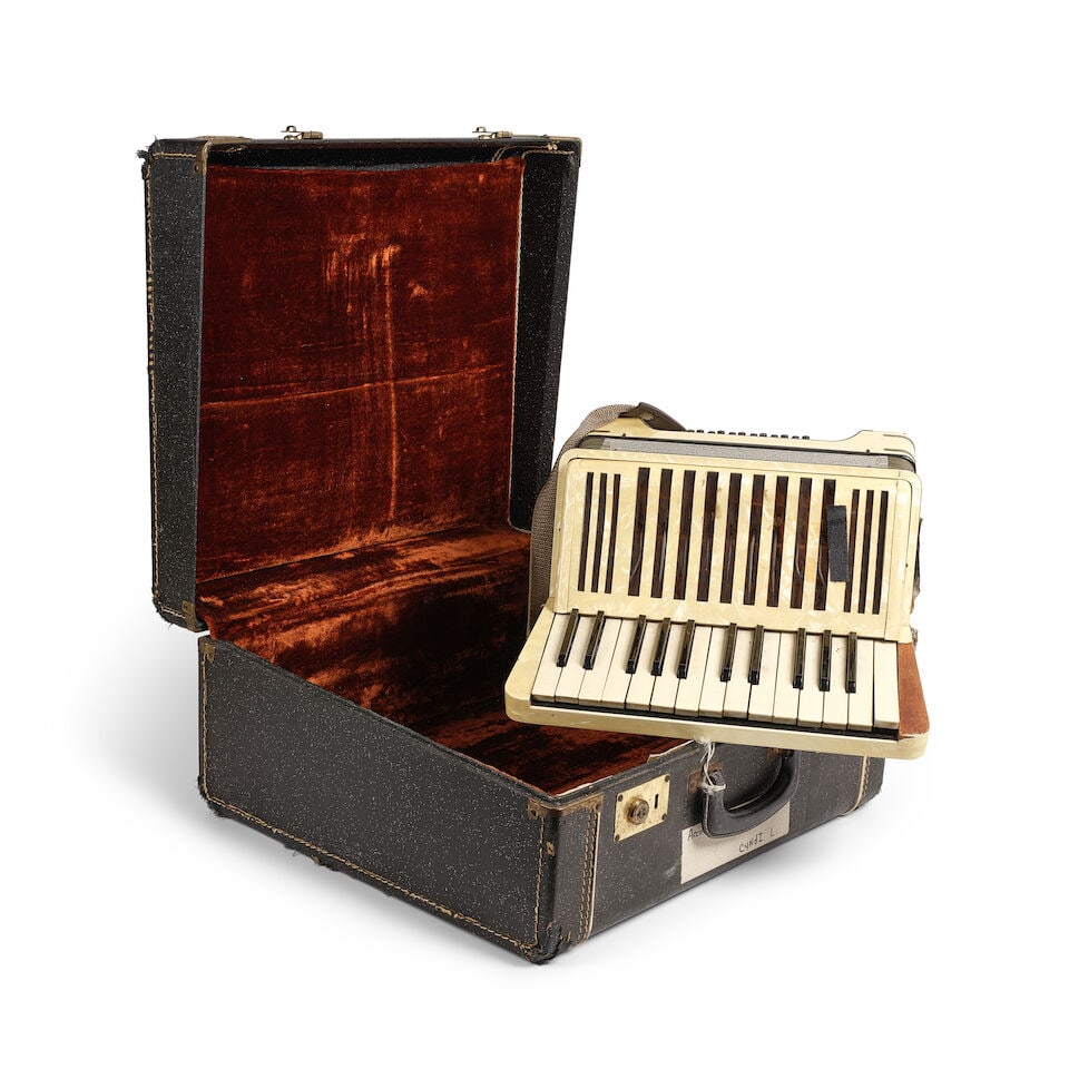 A VINTAGE HOHNER ACCORDION Germany, 20th century - 5