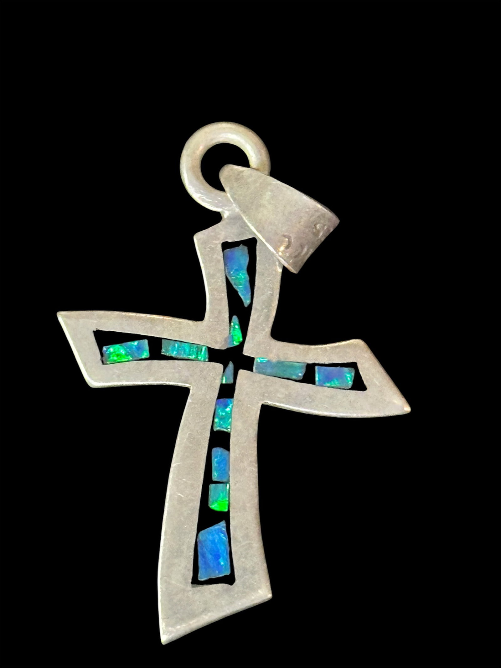 A sterling silver cross pendant (1 of 1)