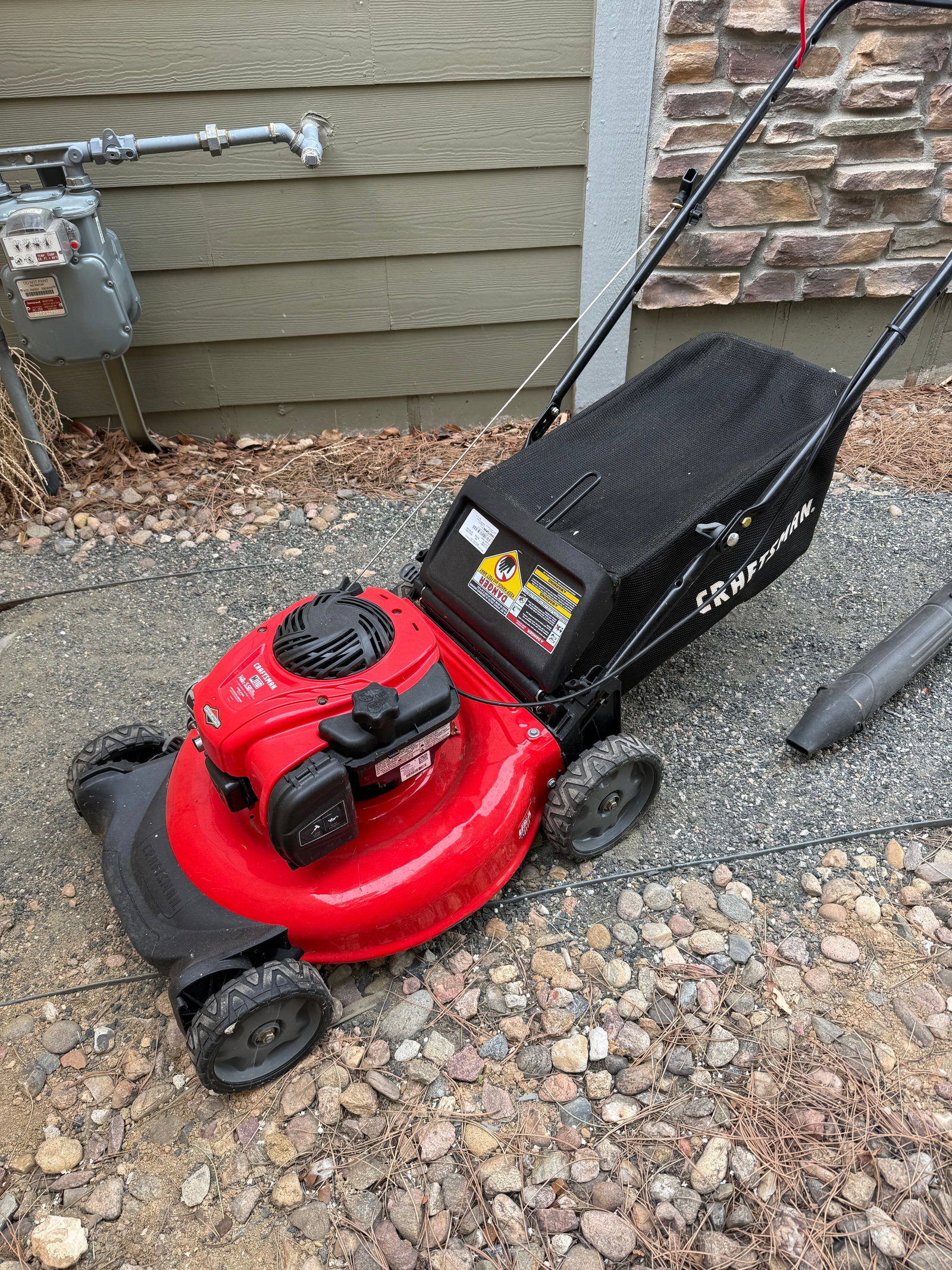 Craftsman Tools Lawnmower and Blower (1 of 6)