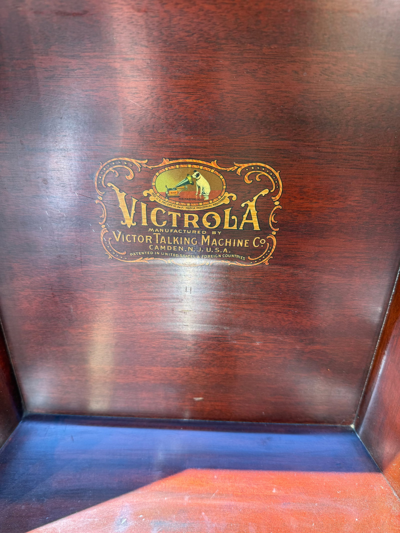 Victor Talking Machine - 6