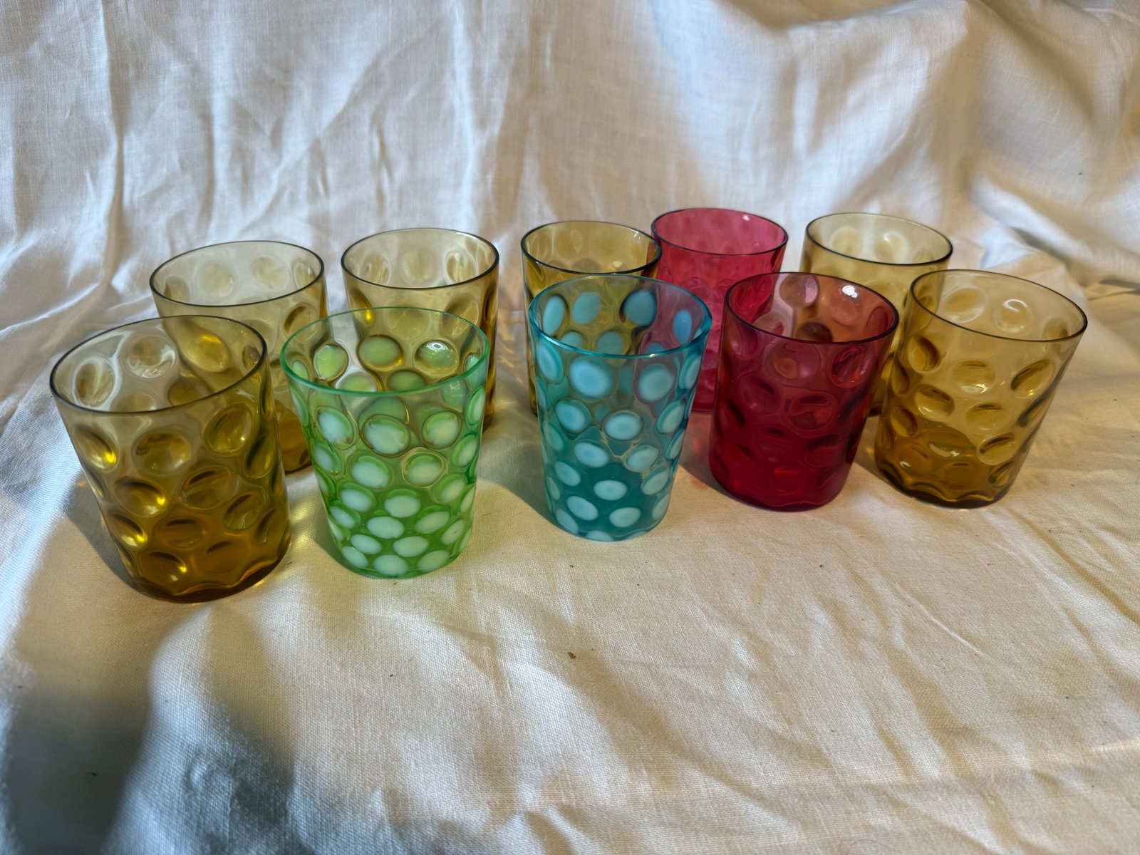 Assdorted Mid Century Bubble Glass Tumblers: 10 pieces. Dimensions: 3.75in H x 2.75in W.