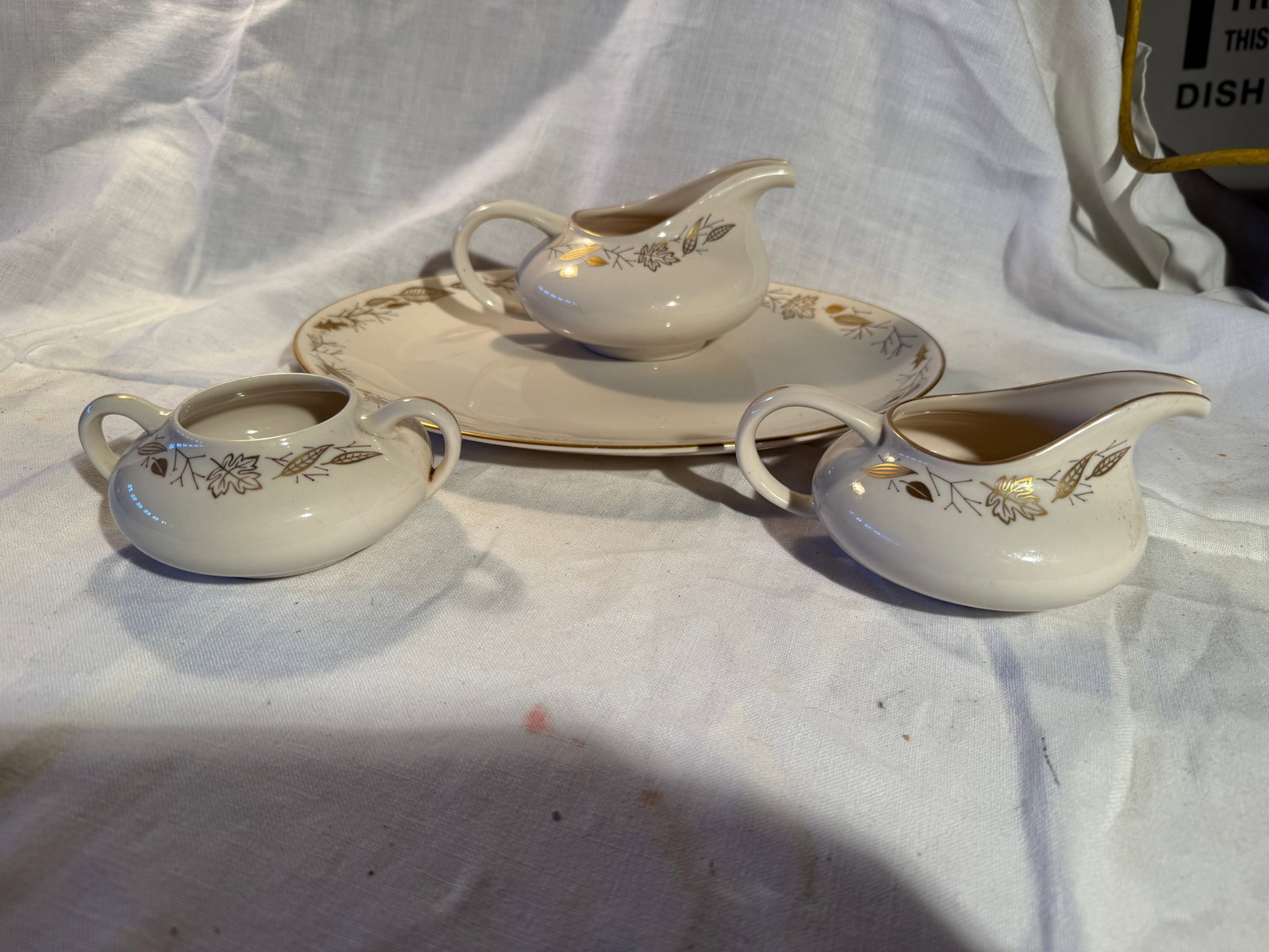 Lot of Franciscan Gold Leaves Dishes (1 of 5)