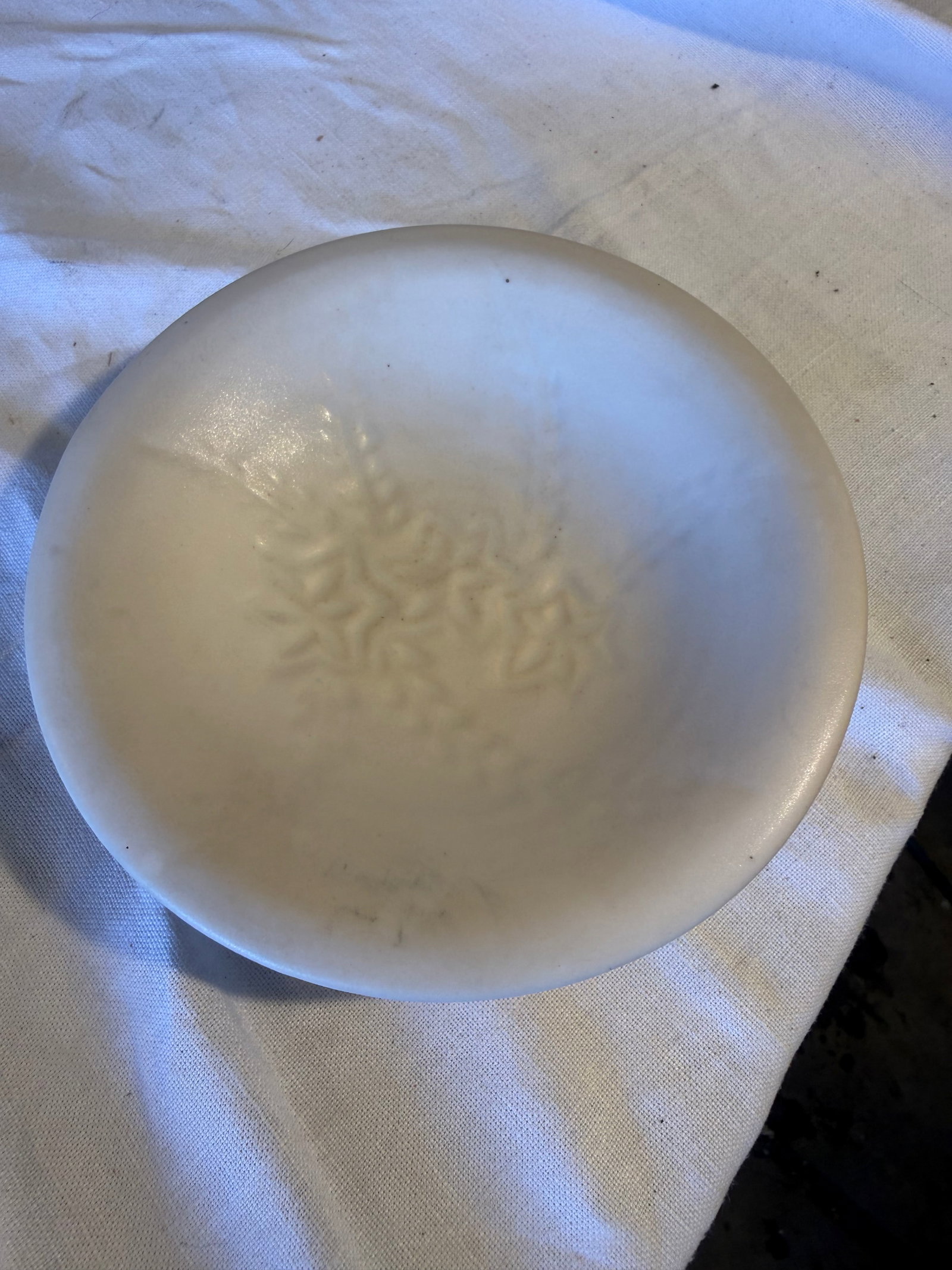 Van Briggle Dish: Minor wear. 6.75in across.