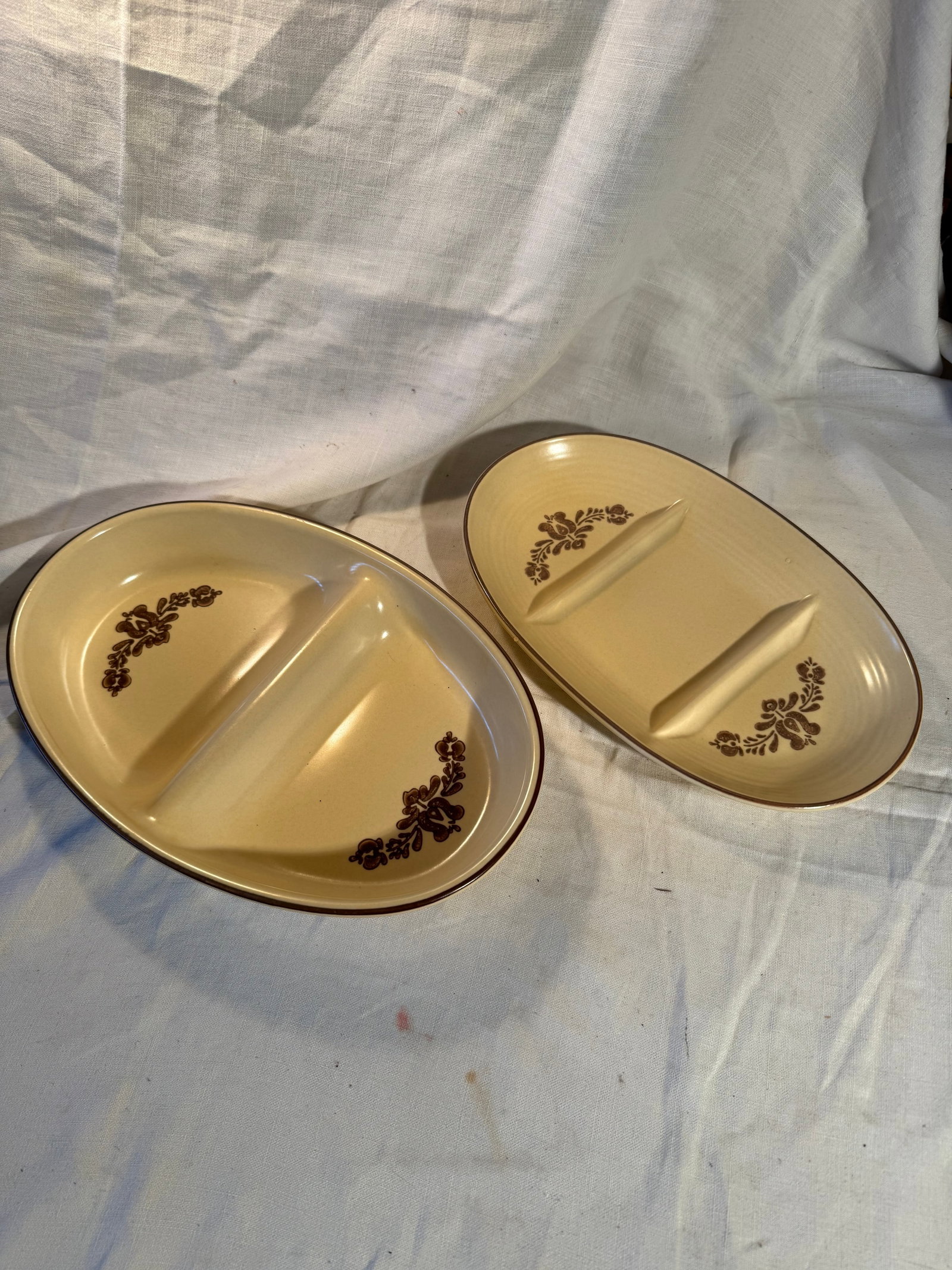 Pfaltzgraff Divided Dishes: undamaged