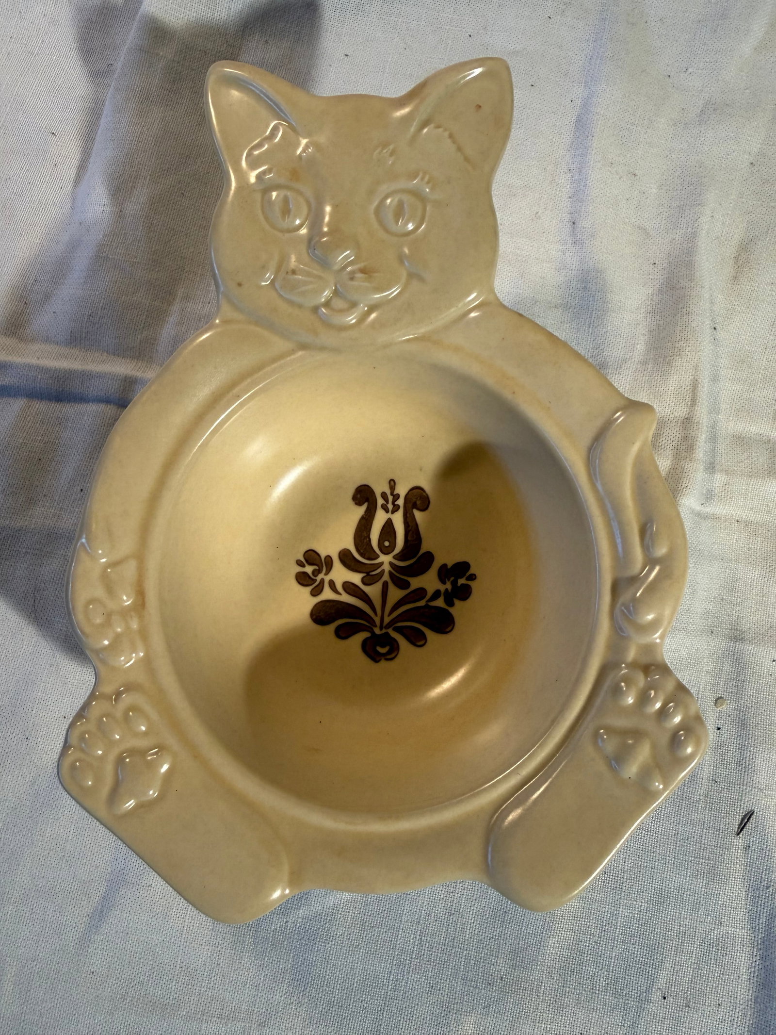 Pfaltzgraff Cat Dish: One piece