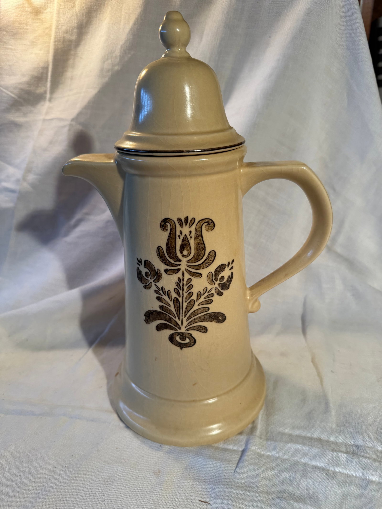 Pfaltzgraff Coffee Pot: Some crazing