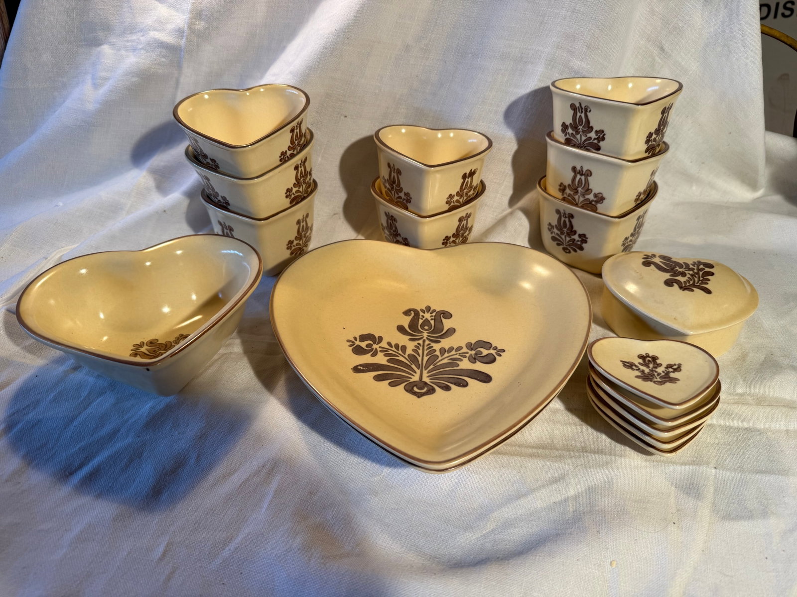 Pfaltzgraff Heart Shaped Lot: 17 pieces