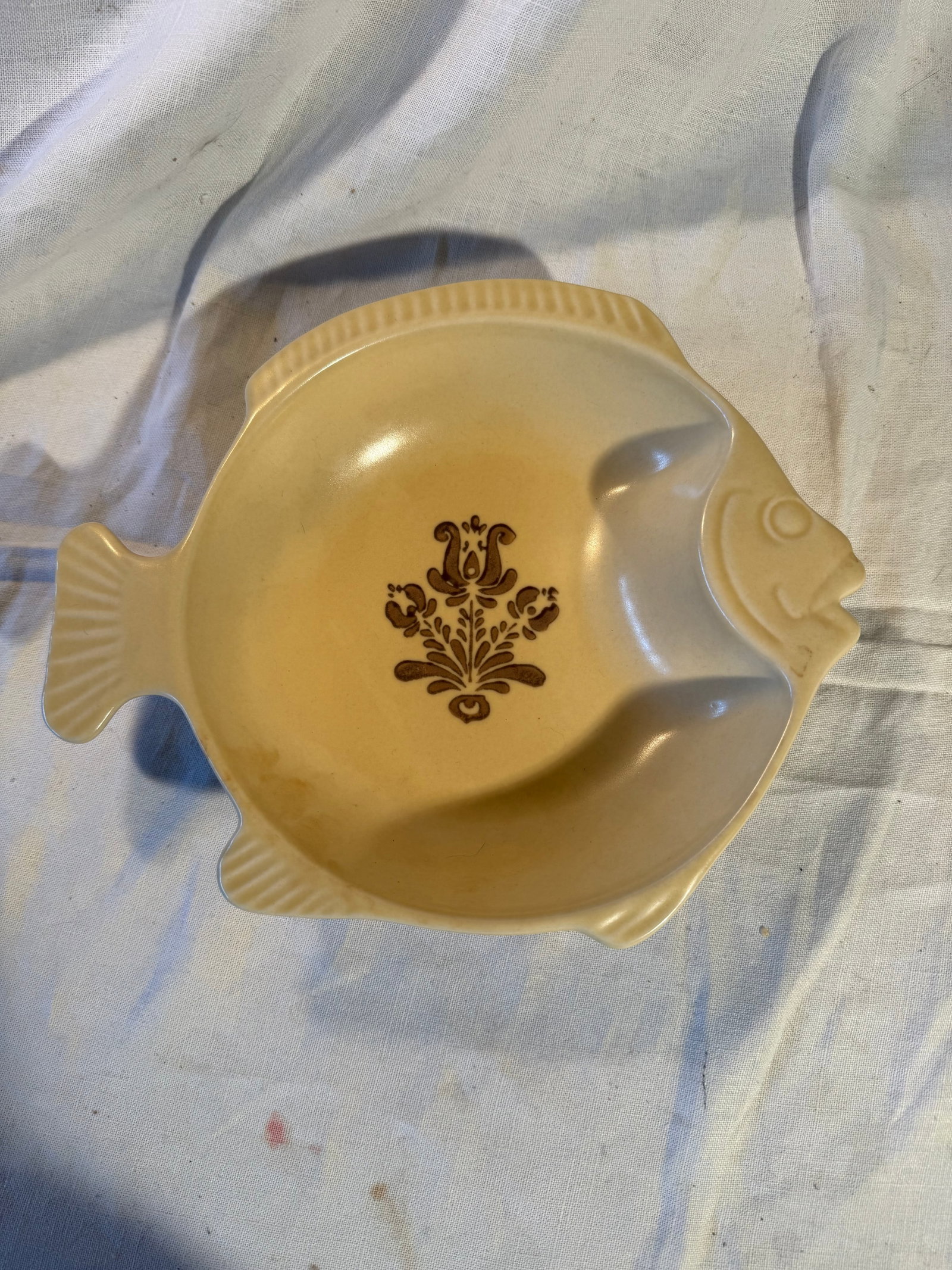 Pfaltzgraff Fish Dish: 1 pieces