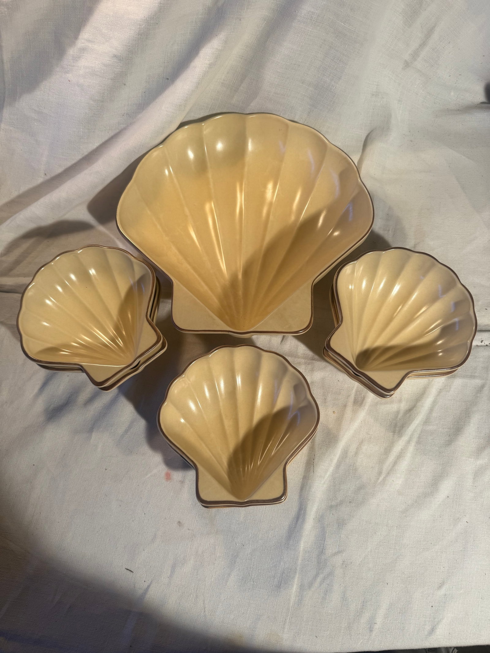Pfaltzgraff Shell Serving Dishes: 1 large 6 small.
