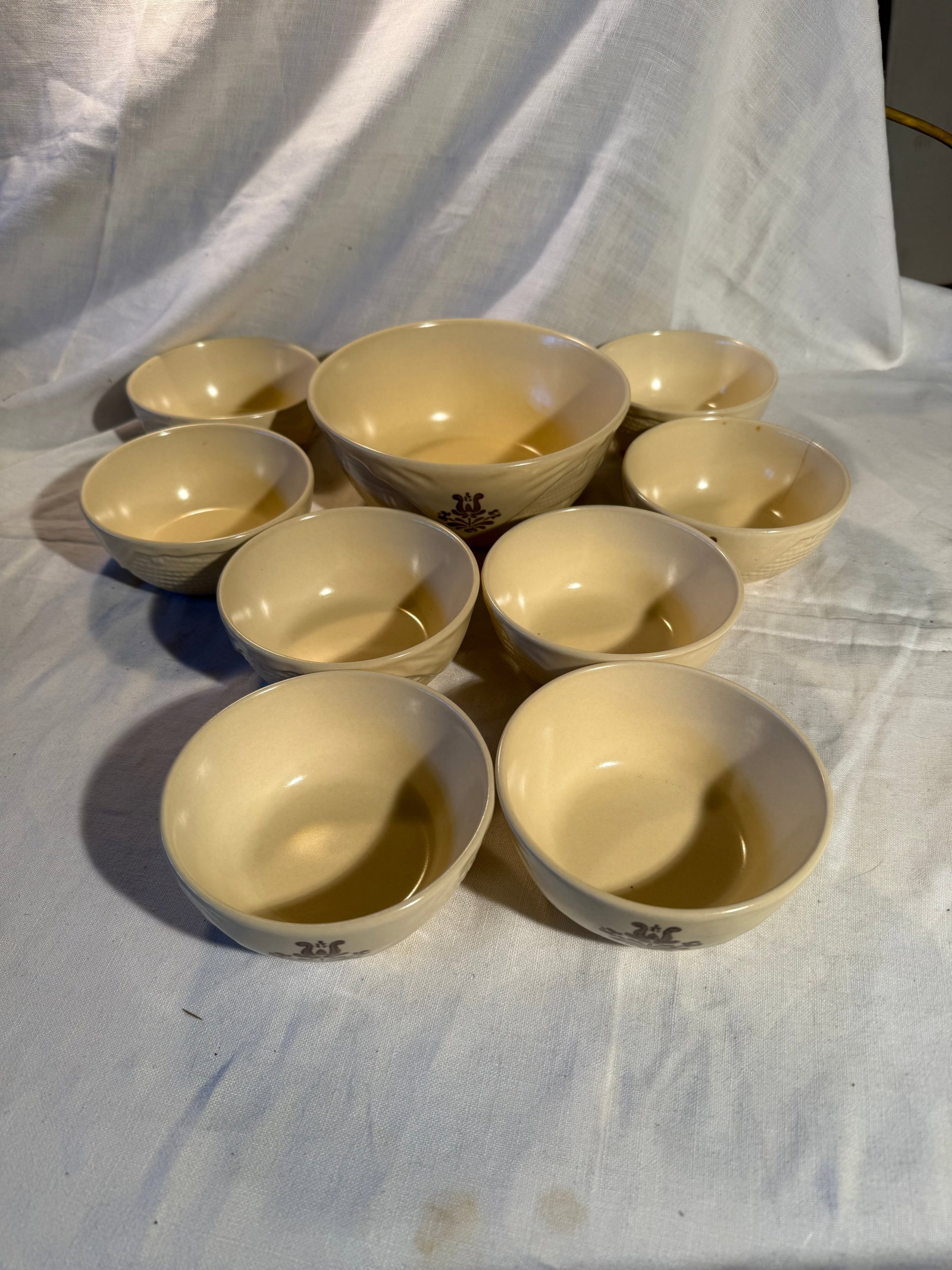 Pfaltzgraff 9 Basket Bowls: 1 large, 8 small. Large: 3in x 7.5in. Small: 2in x 5in.