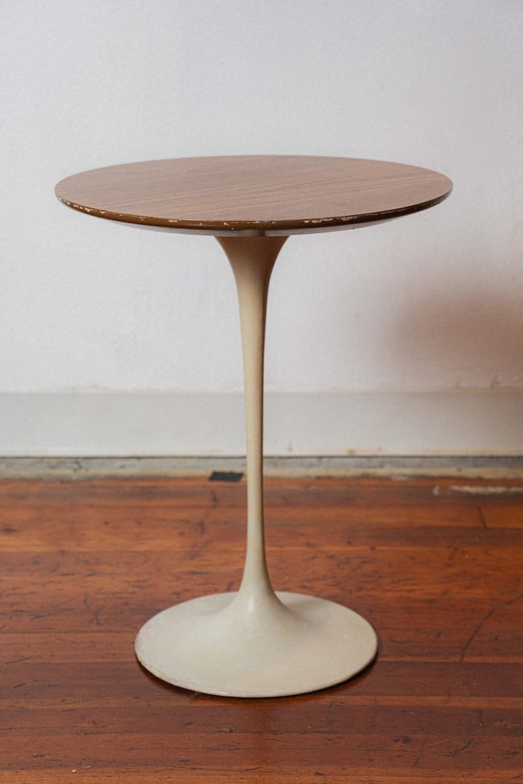 1960s Tulip Side Table by Eero Saarinen for Knoll (1 of 4)