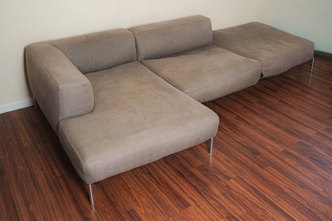 "Frank" Sofa by Antonio Citterio for B&B Italia: Introducing the iconic 'Frank' Sofa, masterfully designed by Antonio Citterio for B&B Italia. Crafted with sleek lines, elegant proportions, and luxurious upholstery, this sofa embodies contemporary I