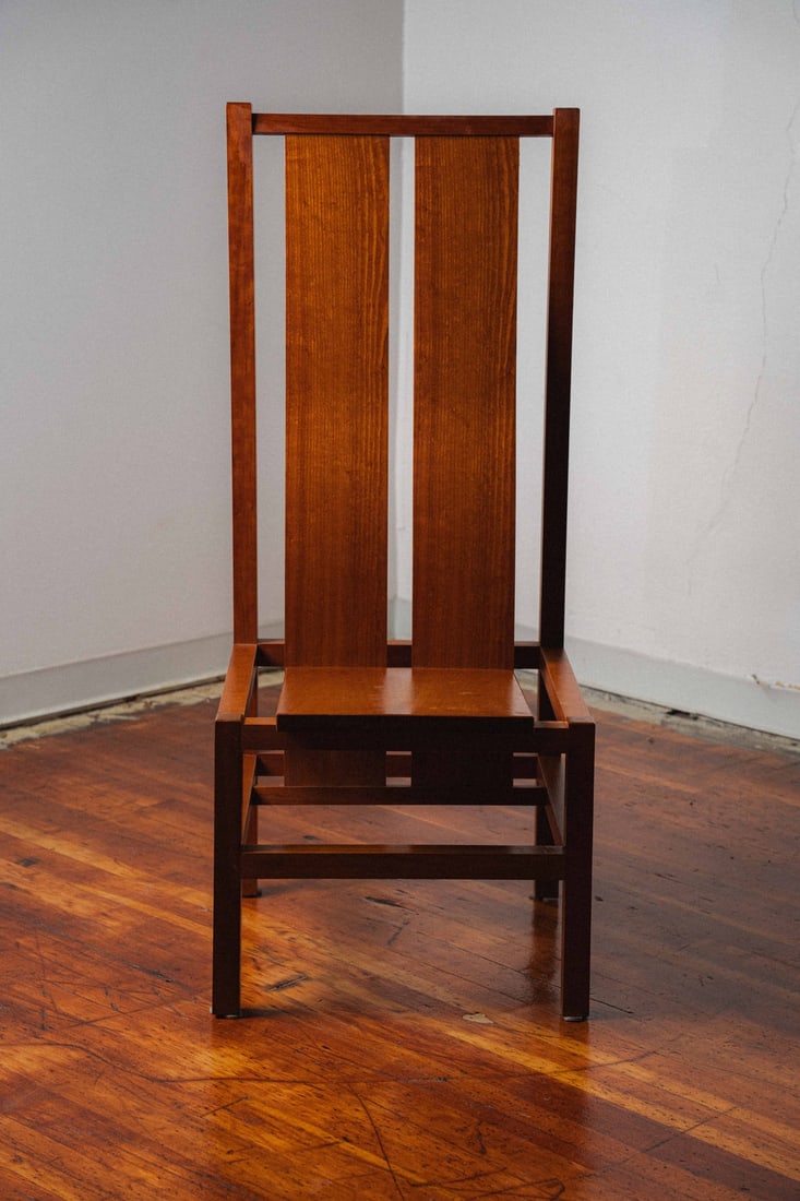 Washington Square Chair (Signed, 1995) by Thomas Moser: Presenting a Washington Square Chair by Thomas Moser, signed and dated 1995, handcrafted in the Shaker-inspired tradition that has defined the Maine-based cabinetmaker's celebrated body of work since