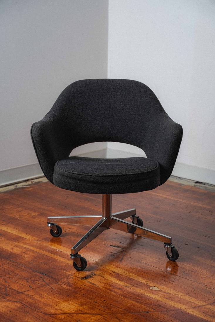 Executive Office Armchair by Eero Saarinen for Knoll, Reupholstered (1 of 8)