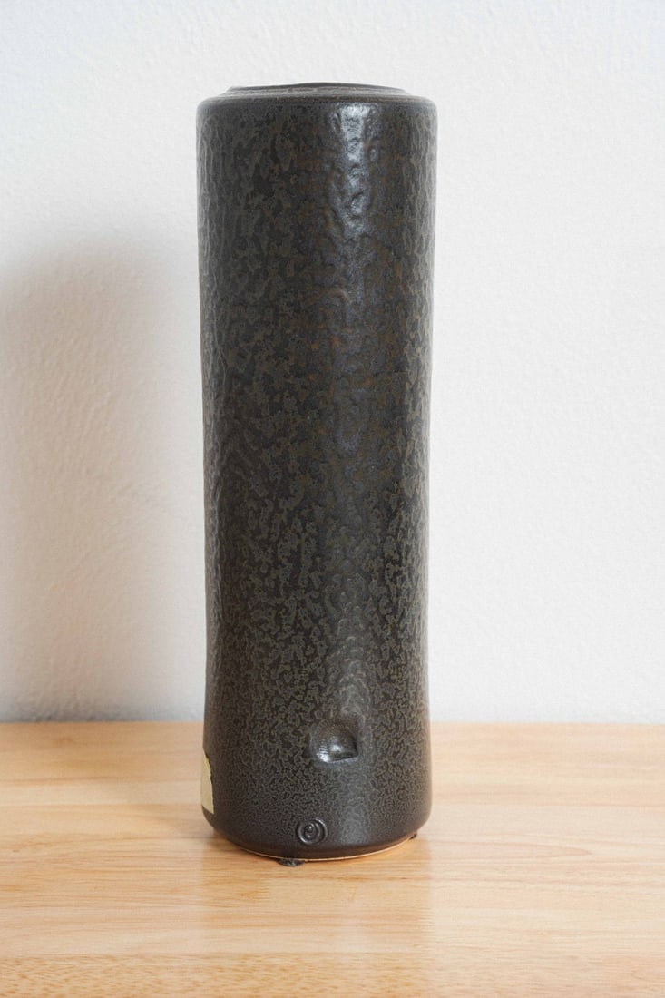 Reid Ozaki (1951 - 2024) Studio PNW Pottery, Large Cylindrical Vase: Presenting a large cylindrical vase by Reid Ozaki (1951–2024), a significant work by one of the Pacific Northwest's most respected and beloved studio potters, whose decades-long practice in the