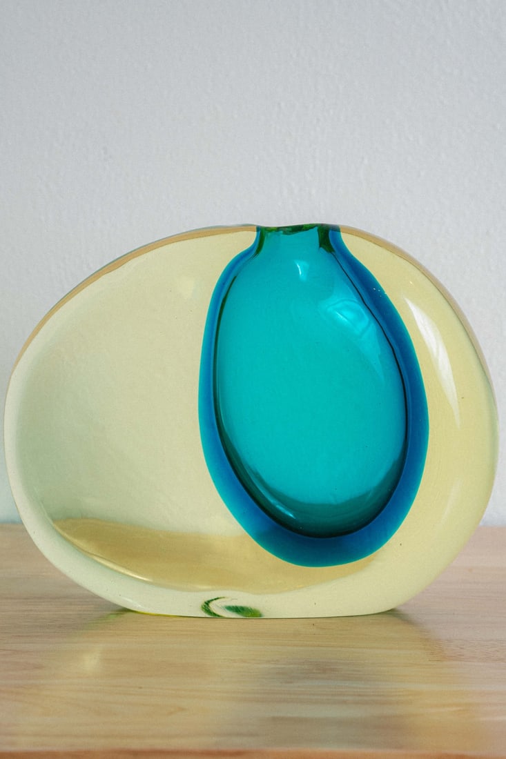 Antonio Da Ros (1936-2012) for Cenedese Murano Glass Vase, Italy, Mid Century: Presenting a Murano glass vase by Antonio Da Ros (1936–2012) for Cenedese, a significant work by one of the most gifted and intellectually ambitious designers to emerge from the celebrated Venetian