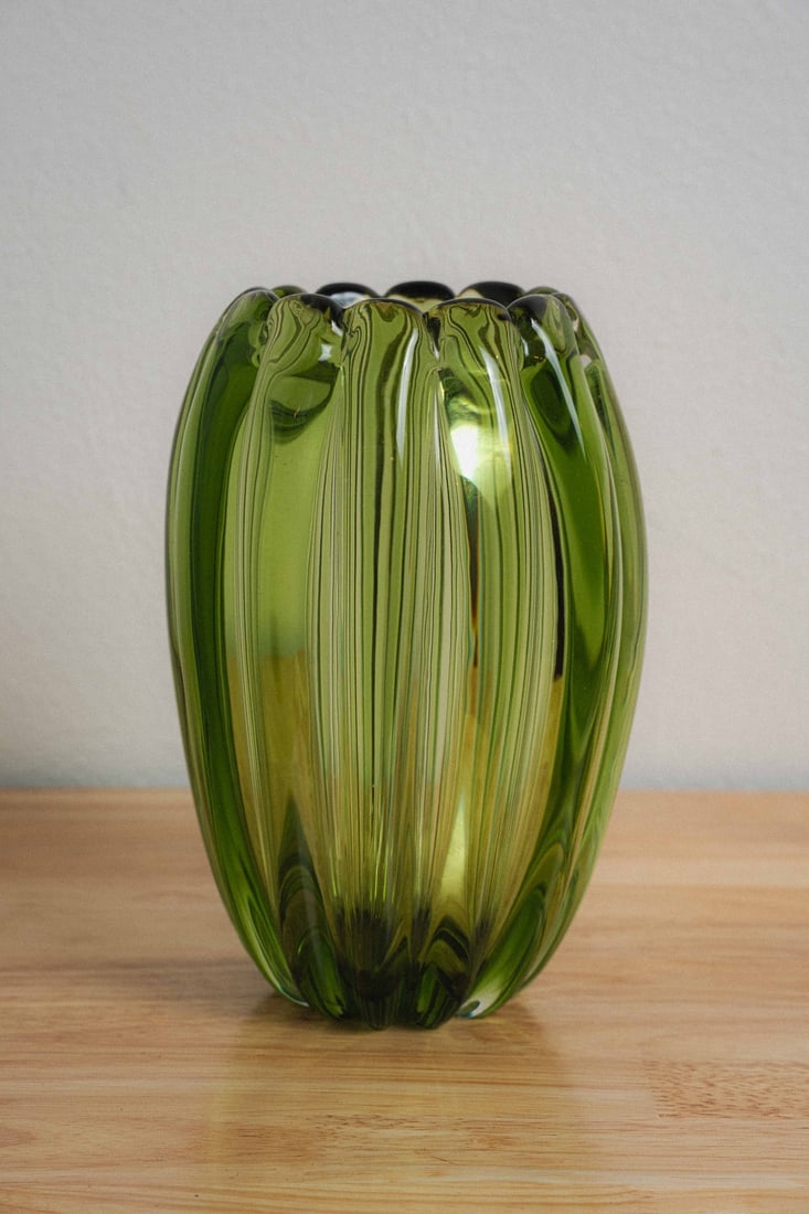 Alfredo Barbini (b. 1912, Italy) Large Green Murano Glass Vase: Presenting a large green Murano glass vase by Alfredo Barbini (b. 1912), a commanding work by one of the most technically brilliant and creatively influential maestros in the history of Venetian