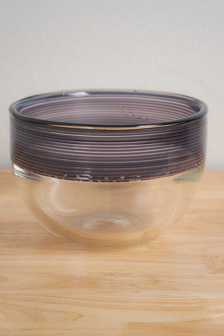 John De Wit (b. 1952) Art Glass Bowl, PNW Artist: Presenting an art glass bowl by John De Wit (b. 1952), a significant work by one of the Pacific Northwest's most accomplished studio glass artists, whose practice has been shaped by the region's