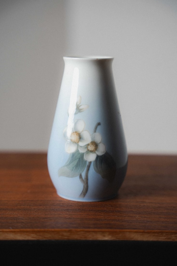 Royal Copenhagen Bing & Grondahl Porcelain Vase #8404-256: Presenting a Royal Copenhagen / Bing & Grøndahl porcelain vase, model #8404-256, crafted at one of Denmark's most storied manufactories with a legacy of exceptional ceramic artistry dating to 1775. B