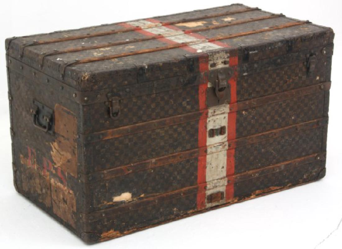 Lg. Louis Vuitton Damier Canvas Trunk (1 of 10)