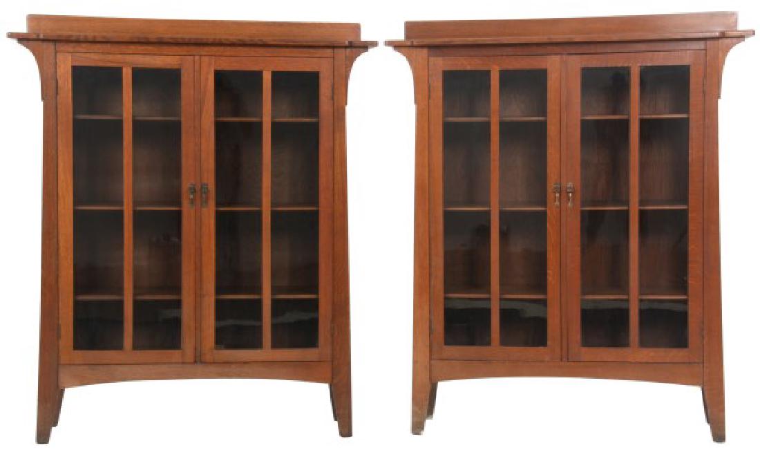 Pr. Limbert No. 358 Oak 2 Dr. Bookcases (1 of 10)