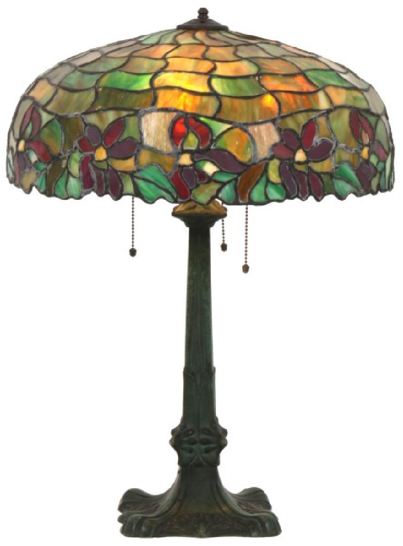 18.5 in. Leaded Poinsettia Table Lamp (1 of 10)