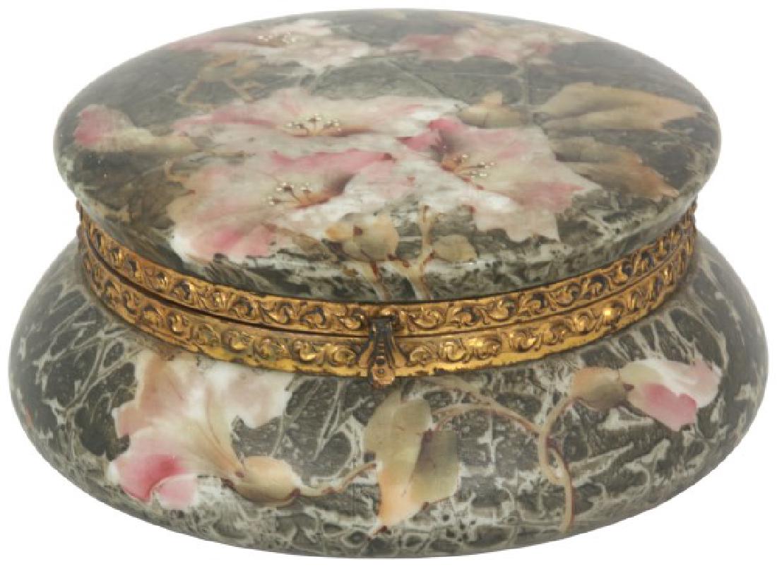 Lg. Kelva Wave Crest Dresser Box (1 of 7)