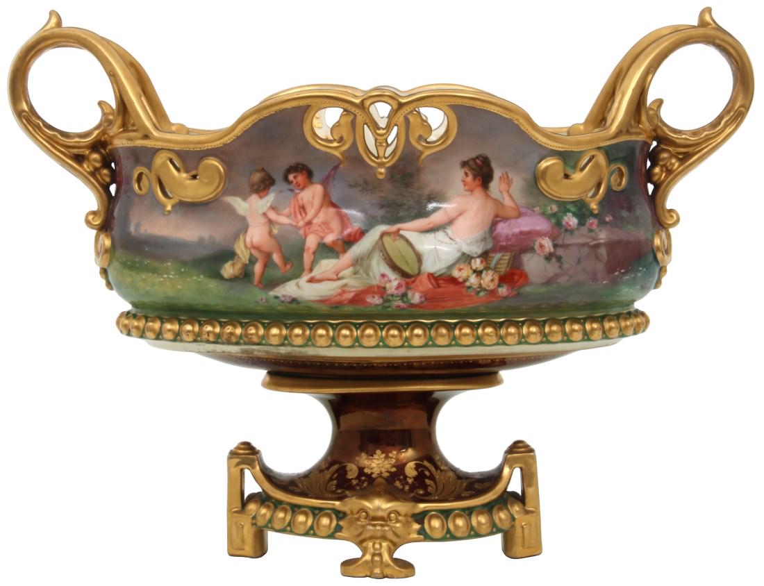 KPM Porcelain Footed Center Bowl (1 of 10)