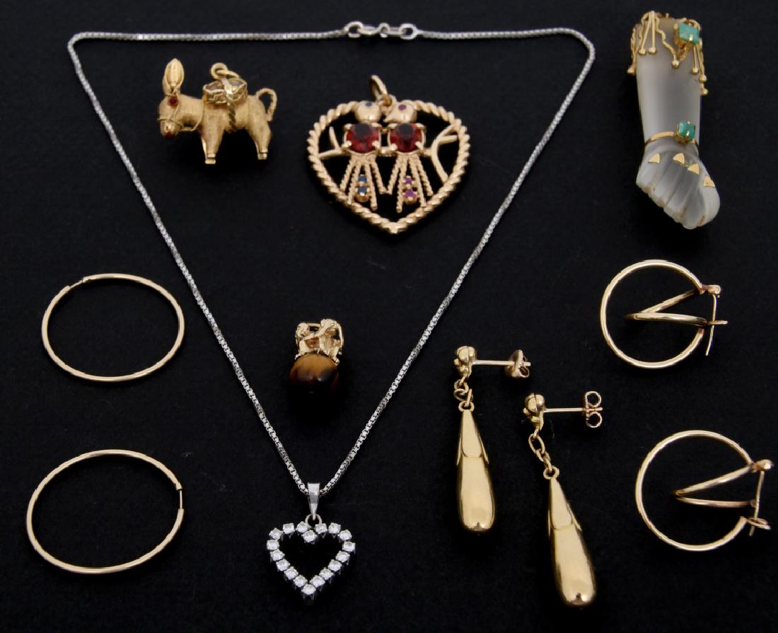 8 Pcs. Estate Jewelery (1 of 10)