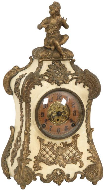 Kroeber "Pompadour" Mantel Clock (1 of 13)