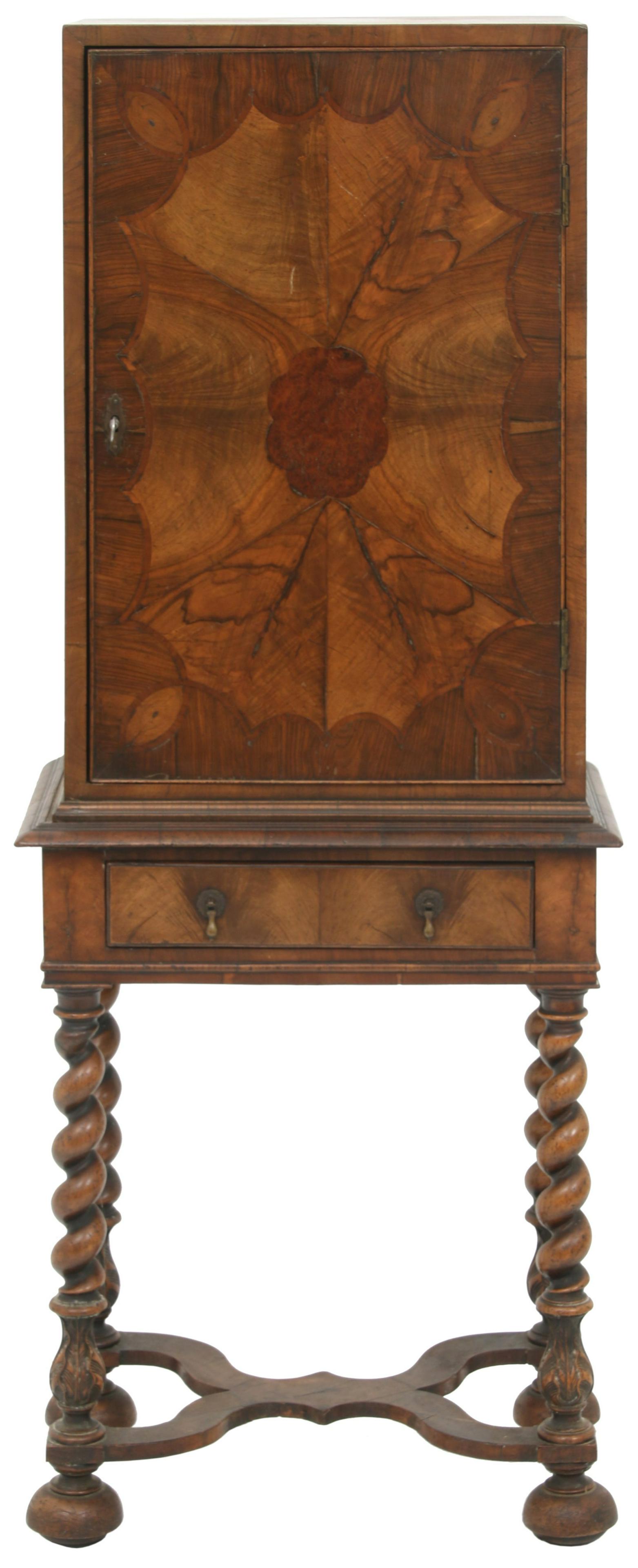 Benson & Hedges Humidor on Stand (1 of 12)